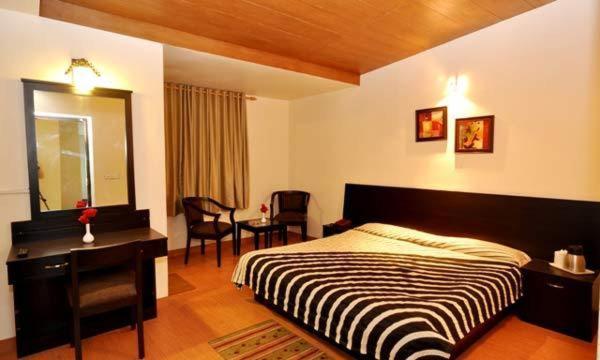 Hotel Suman Paradise Nainital Zimmer foto